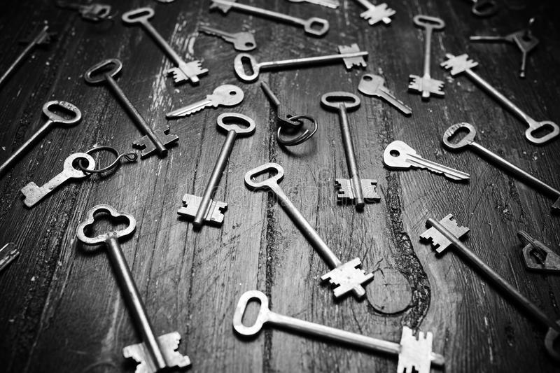 Atmetis's tweet photo. ESCAPE ROOM: Serious Game + #Workshop! Ontsnap uit kamer binnen uur door je leiderschapskwaliteiten in te zetten. Trainer observeert en legt tijdens de workshop "Hoe profileer ik mij als #leidinggevende" de link met wat hij gezien heeft. Inschrijven via: https://t.co/mz2YOmwubk https://t.co/nta5FYVxsl