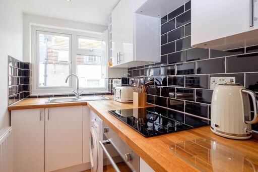 airhostforyou's tweet photo. This beautiful 1 bed apartment is in a superb location - minutes from the sea. https://t.co/4Jn5f7Gd8h  #housegoals #interiors #design #airbnb #airbnbhost #airbnbstays #shortlet #lettings #property #rental #investment #interiordesign #brighton #kemptown #brightonandhove #airhost https://t.co/Qw80jMRKSj