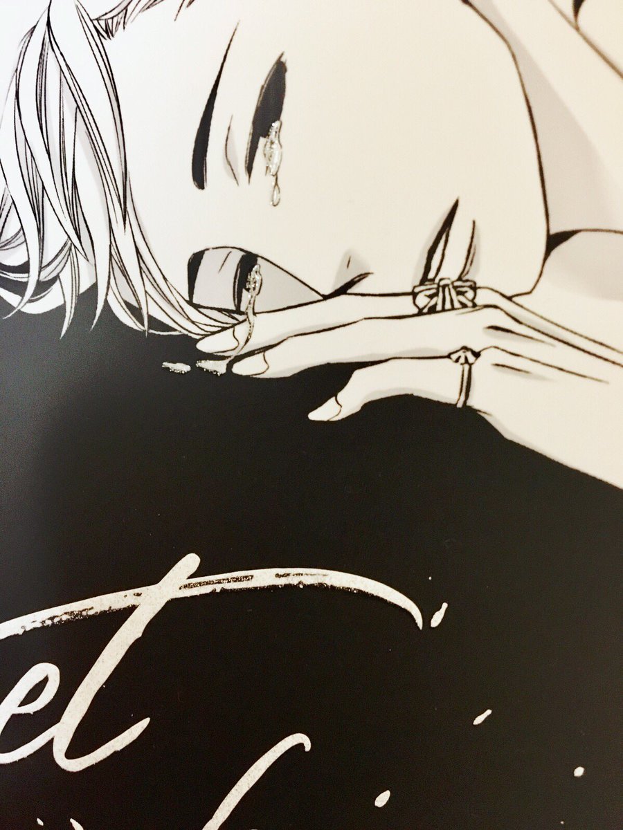 同人誌の再販分の見本誌が届いた!やっと手元に……😂✨✨
グリッター加工すごく気に入ってる✨✨ 