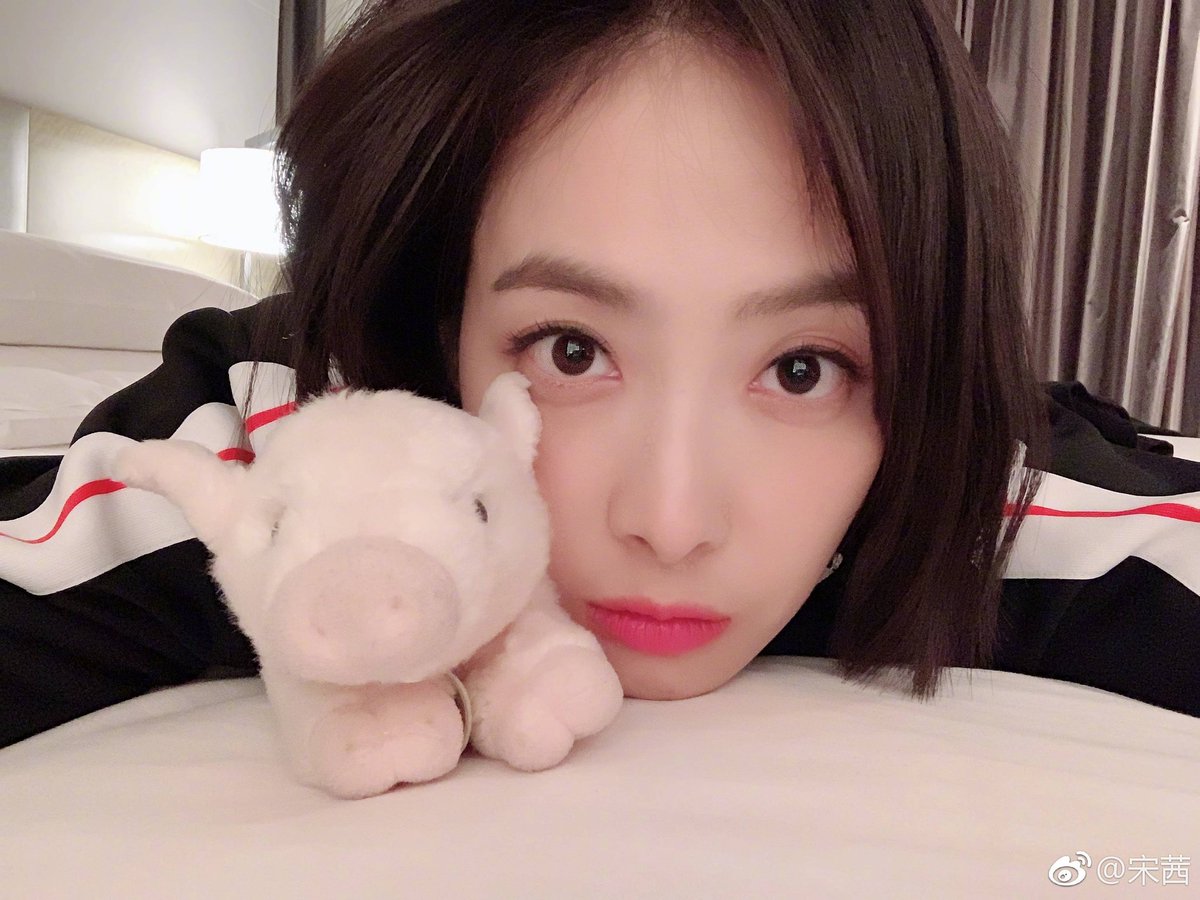 kejungie's tweet photo. SO PRETTY SONG QIAN😭 https://t.co/zZa97vgWLL