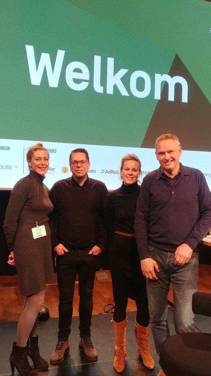 PrivacyValleyNL's tweet photo. Het panel staat klaar om te beginnen met #HelenaVerhagen, @MachielB , #AnnemarieBloemen #TimGenen tijdens de @Emerce #performance18 https://t.co/GC8I5SJPiV