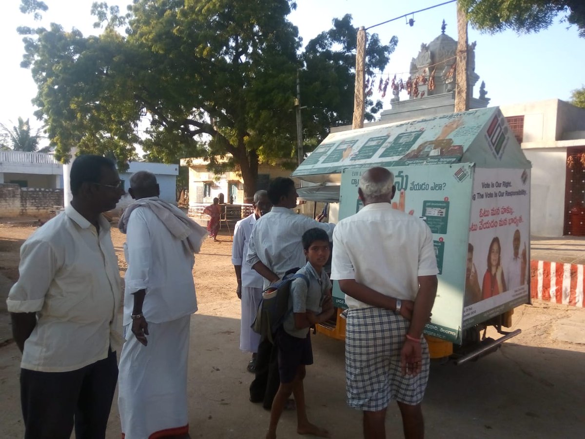 DEO_RRD's tweet photo. Voter Awareness Program at Kalwakurthy. https://t.co/Zl1nTqLUwV