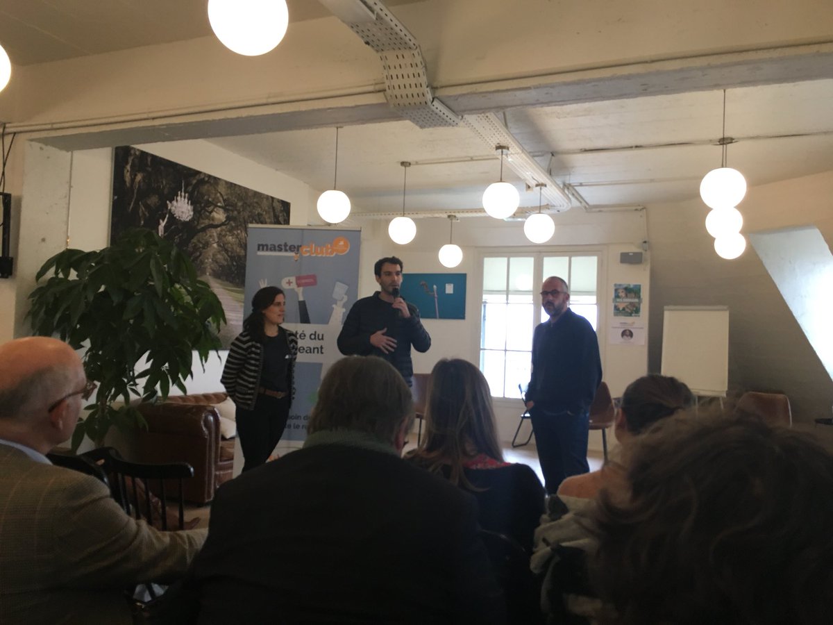 RE Paris tweet media