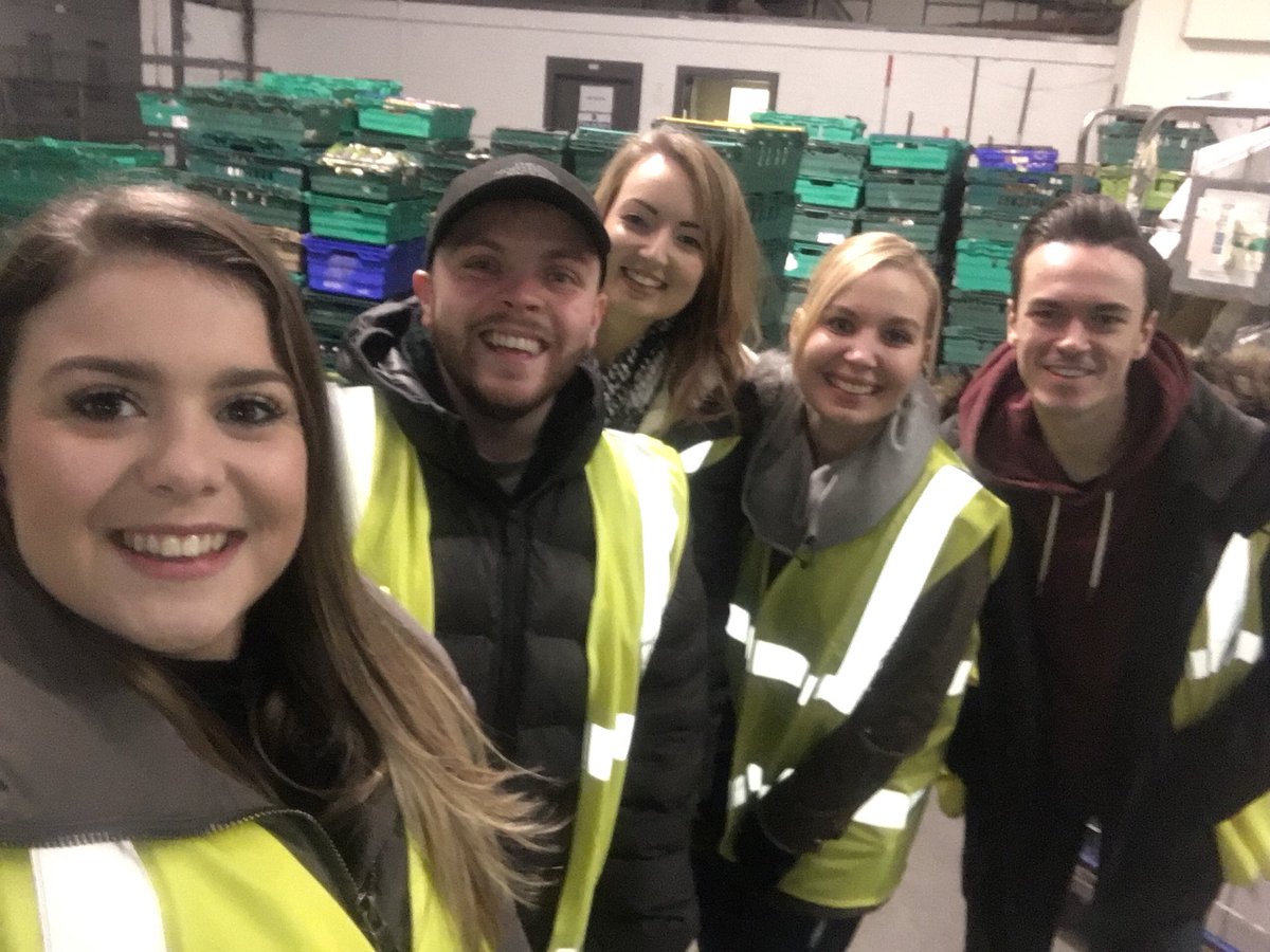 Shannon Bradshaw (@shannonerac) on Twitter photo Strengthening our community <a href="/oakseyERAC/">Kieran Oakes</a> <a href="/Bronwyn_ERAC/">Bronwyn Gray</a> <a href="/johnkerac/">john kinnie</a> #ERACscotland #foodshareglasgow Strengthening our community <a href="/oakseyERAC/">Kieran Oakes</a> <a href="/Bronwyn_ERAC/">Bronwyn Gray</a> <a href="/johnkerac/">john kinnie</a> #ERACscotland #foodshareglasgow
