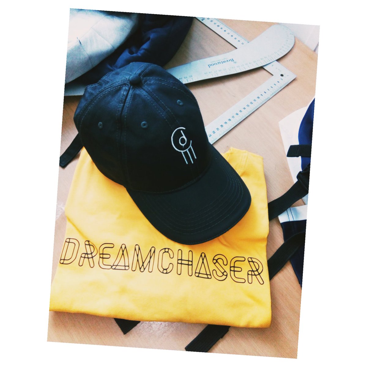 DreamChaserSA2's tweet photo. Dream Chaser SA🇿🇦®️💯🍃

Cap available for R170

T-shirt available for R170 https://t.co/1tjRIv8Bqm