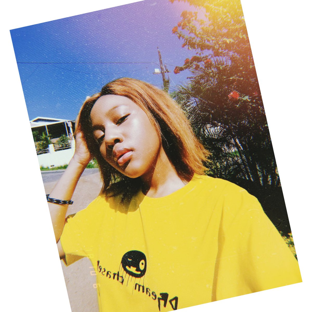 DreamChaserSA2's tweet photo. Dream Chaser SA 🇿🇦 ®️ 💯 🍃

T-shirt available for R200 each get yourself any colour that you like 🔥💯 https://t.co/03DxdLthLN