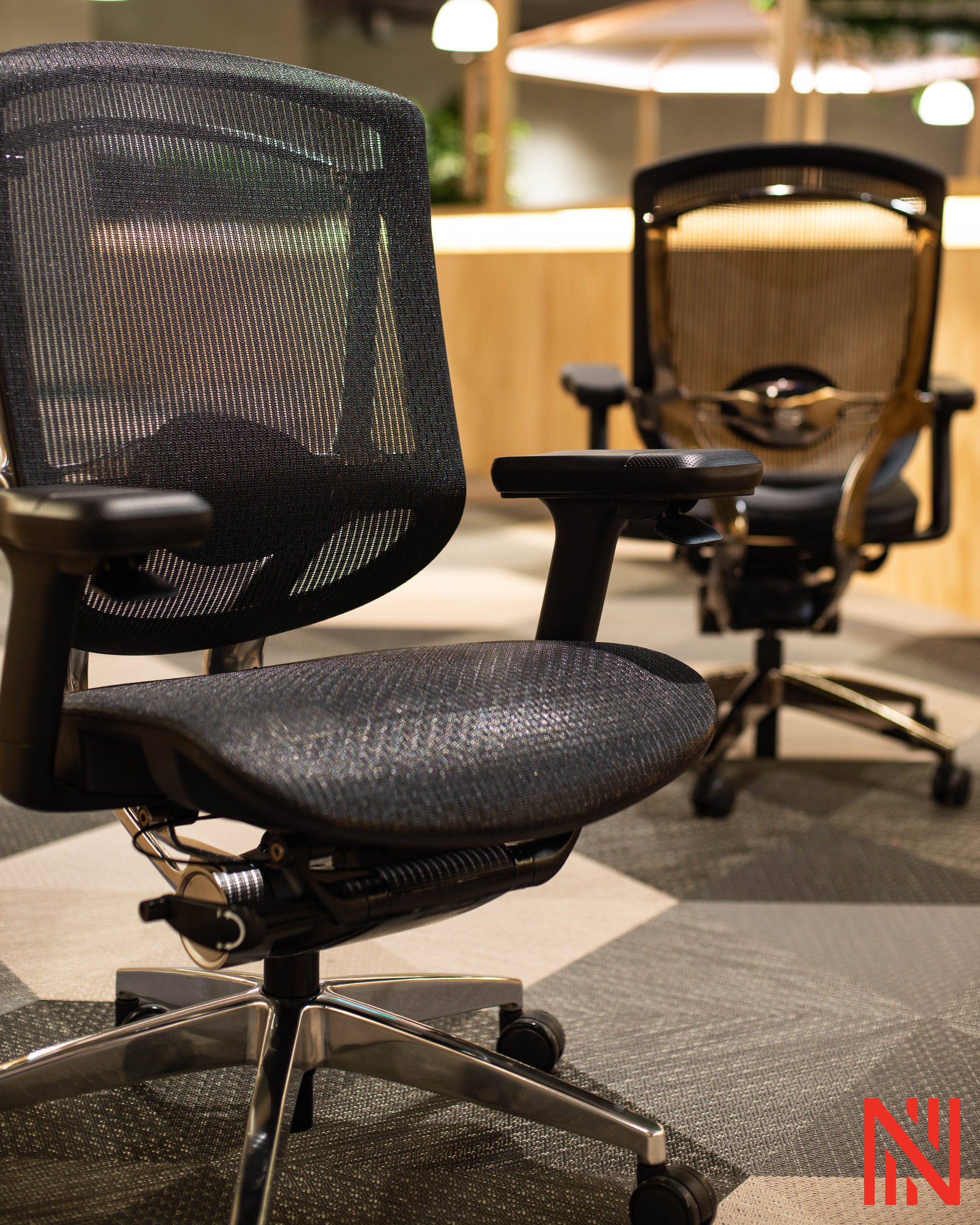 NeueChair NeueChair X