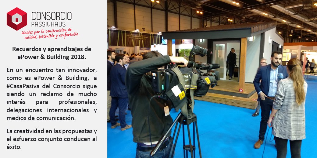 ConPassivHaus's tweet image. La propuesta práctica y realista del @ConPassivHaus, nuestra #CasaPasiva a escala real, generó gran interés entre profesionales, empresarios delegaciones internacionales y medios de comunicación como @tve_tve. #ePowerBuilding18, @Veteco_, @Construtec_ @feriademadrid.