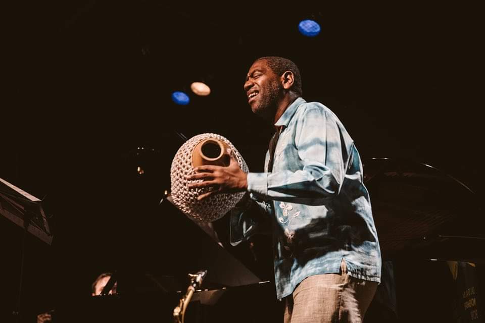 BohemianTrio's tweet photo. Thank you @haitipianoprj and @MidAtlanticArts for the opportunity of bringing our music to Haiti!
Foto: Valérie Baeriswyl
#FIPH18 #bohemiantrio #music #trio https://t.co/dxTG5VlctL https://t.co/5Z0pajS9hE