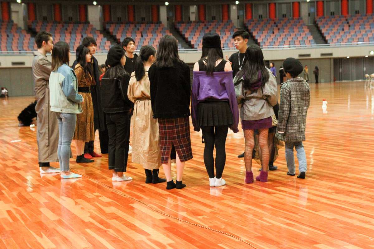 FashionLeaders1's tweet photo. 昨日、モデルとダンサーを交えてファッションリーダーズの全体リハーサルが行われました。

今回から大きくルールが変わりましたので、チーム一丸となって練習に取り組んで頂けたと思います。
12/9の本番まで残りあとわずか…！

▼オーディション、イベント情報はこちらから
https://t.co/lw77jBXcSv https://t.co/RpwjqPrrvW