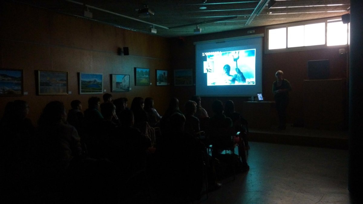 bibliotecaSPM's tweet photo. Ja hem fet la primera sessió de la nova temporada de #ProgramacióEstable a la Biblioteca de “Els clàssics: de l’Odissea al Senyor dels Anells” amb l’INS  @FornsRovira https://t.co/Rgaj3OfEVq