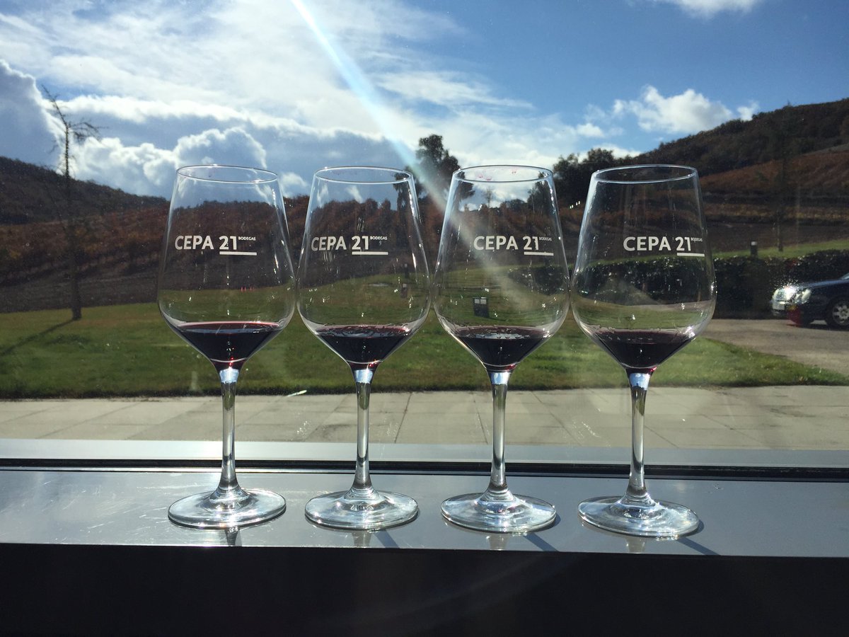 Excellent morning tasting lineup ⁦<a href="/Cepa21Bodegas/">Bodegas Cepa 21</a>⁩ where the Malabrigo 14 showed brilliantly!