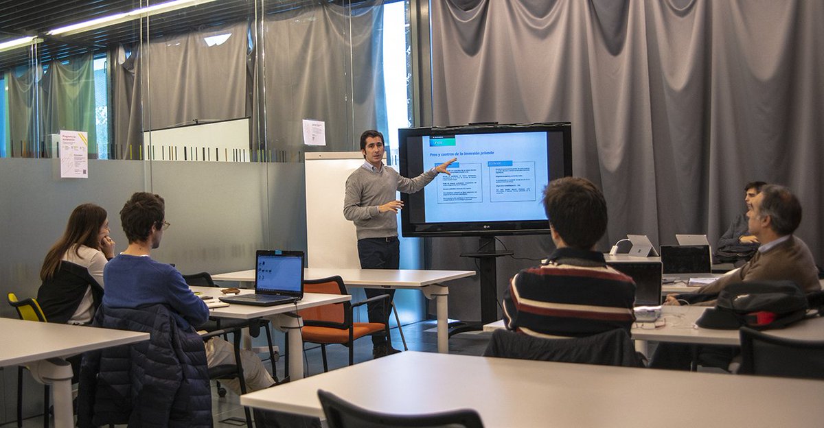 Hoy las #startups de la 2ª edición de la #aceleradora <a href="/OpenFuture_Arag/">Aragón Open Future</a> asisten a una jornada de trabajo sobre métodos y técnicas para conseguir la  #financiación e #inversión para sus proyectos en <a href="/LaNaveMadrid/">La Nave</a> #Anluck <a href="/BlogsterApp/">BlogsterApp</a> #Canalyticals <a href="/IDIOGRAM_IC/">IDIOGRAM</a> <a href="/Meraki_codes/">meraki_codes</a> #Viume