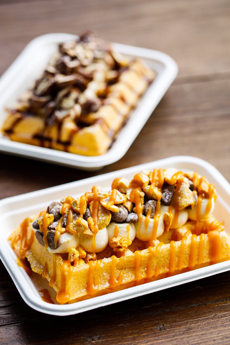 ⭐ FREE COMPETITION TIME ⭐
Do you want the chance to win 2 fantastic dishes and 2 luxury drinks from <a href="/canteenuk/">Canteen</a>​ at this Thursday's Christmas Lights Switch-On??? 😋
All you need to do is RETWEET AND LIKE this post to enter!! ⬇️
