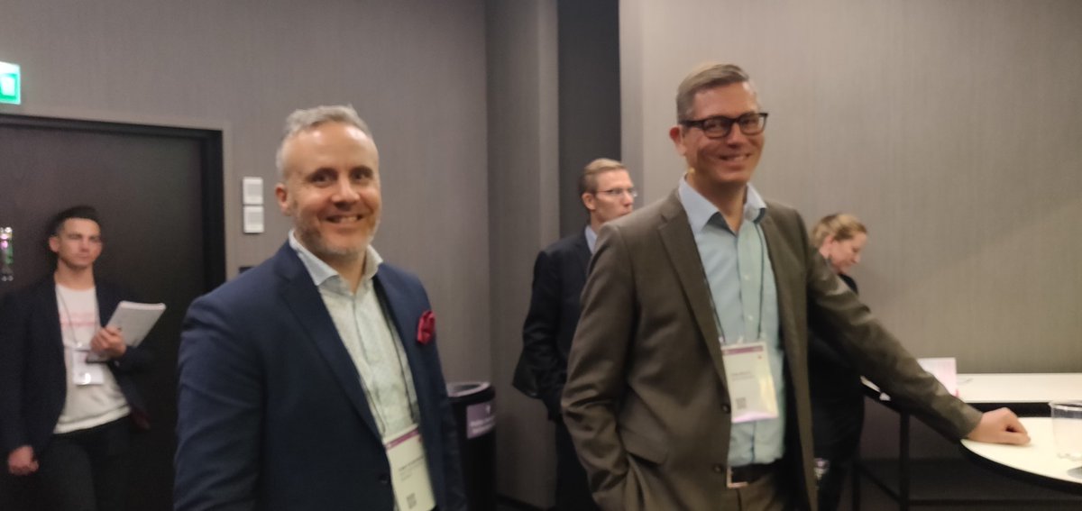 FT_FirstView's tweet image. Täällä valmistaudutaan kertomaan päivän tarina HRx-tapahtumassa! Tulossa asiaa työntekijöiden tavoittamisesta 2020-luvulla #hrx #digitalsignage #vuorovaikutus