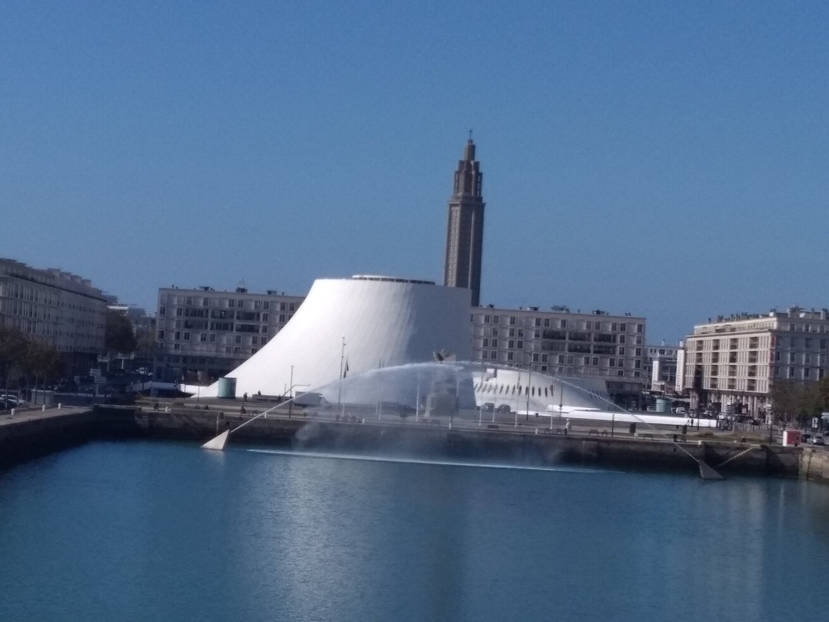 DetoursL's tweet photo. Les lieux ne sont pas encore sélectionnés, mais en attendant, on fait du repérage, et on prend des photos :) retrouvez pleins de belles photos sur notre Insta ! #LeHavre #LH  #églisestJoseph #squarestRoch #port https://t.co/664uUV0IVC