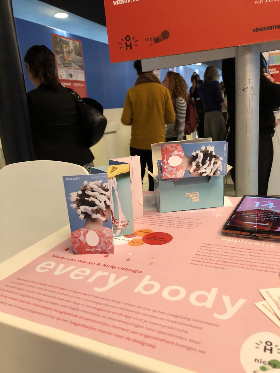 InnoveermeeJenV's tweet image. Every-body minimagazine in tamponverpakkingen om jonge meiden te informeren over seksualiteit. Innovatie van Manon van Hoeckel en Nicky Liebregts #whatdesigncando Innovatiecongres @ministerieJenV #whatsnext?!