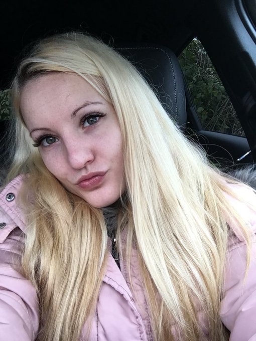 Auf zur Kosmetik und etwas verw&ouml;hnen lassen 😍 und ihr so ? #entspannt #blond #kometik #freudig #camgirl<a href="/tag/blond"class="tags"><span>#blond</span></a><a href="/tag/camgirl"class="tags"><span>#camgirl</span></a><a href="/tag/entspannt"class="tags"><span>#entspannt</span></a><a href="/tag/freudig"class="tags"><span>#freudig</span></a><a href="/tag/kometik"class="tags"><span>#kometik</span></a>