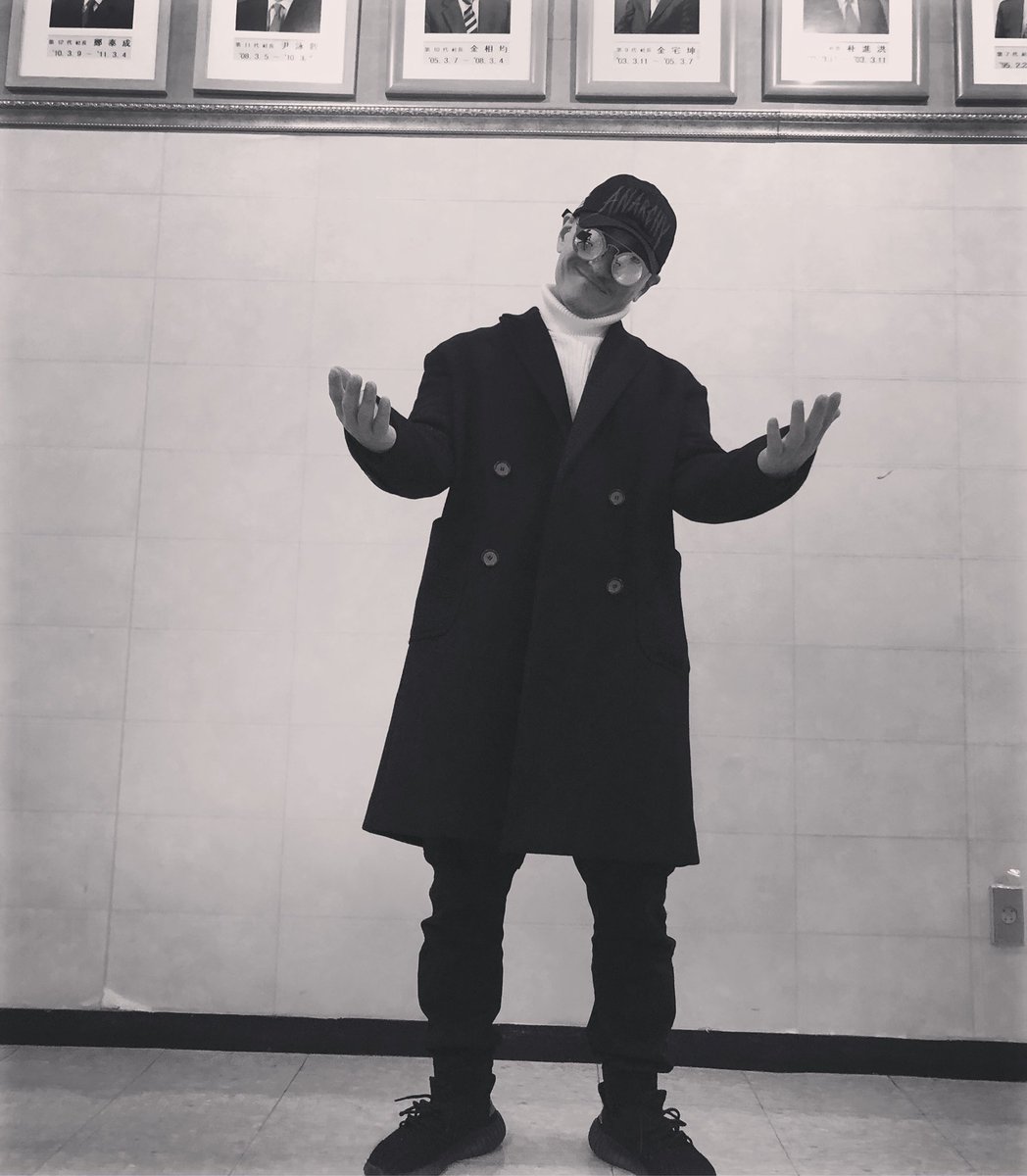 mcsniper99's tweet photo. 첫눈오늘날 우리 만나자~ 

술집에서^^ https://t.co/PRfBDOjXzM