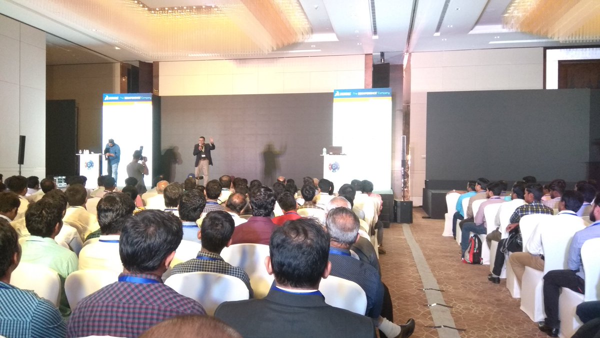BHMamatha's tweet photo. Our CEO Mr Joseph Jerome aka JJ presenting the Vote of Thanks with the same energy though it's almost the end of the day @BEACON_India ,@SOLIDWORKSIndia ,@SOLIDWORKS #SOLIDWORKS2019 , #SWXLaunch19 https://t.co/BWrTzTnHYy
