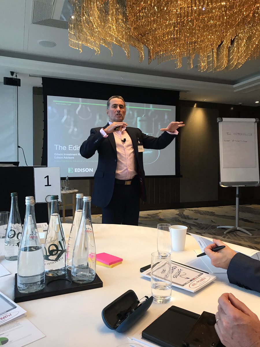 ianajeffs's tweet photo. @Neil_XNRG talking about the power of recurring revenue at #TDIBMTSStable - @TechDataASUK https://t.co/sOFeZtmvhH