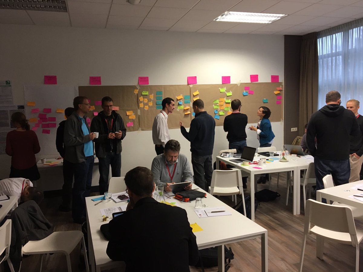 DecisionSHARED's tweet photo. @CGIARclimate @CGIAR Great to facilitate this workshop! Interactive sessions to understand where RHOMIS is &amp; presenting applications &amp; research outputs to date. Great dialogue &amp; questions between researchers &amp; practitioners. #RHOMIS #monitoring #UX https://t.co/dpjn5hUnUU