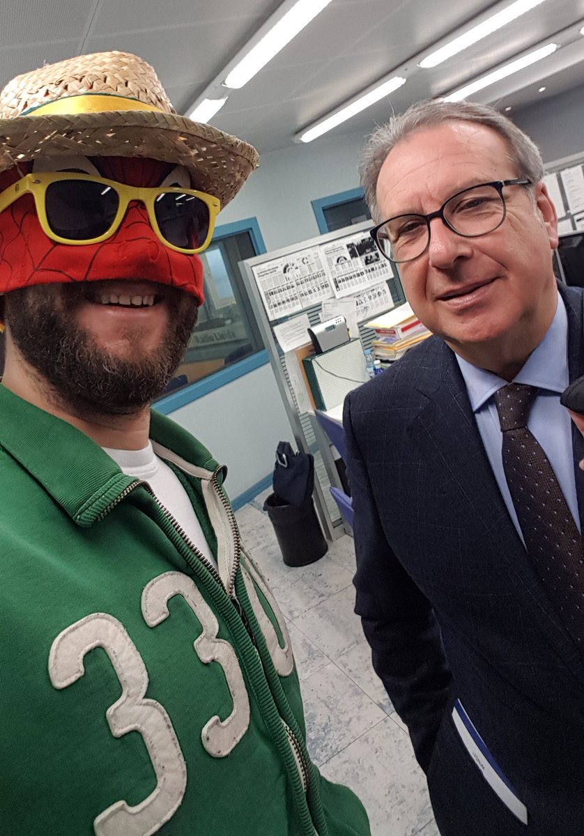 PostureigLleida's tweet photo. Un dels màxims comunicadors de Catalunya i lo Josep Cuní 😂 #PostuPostureig @SERLleida https://t.co/QdYceHyP6O