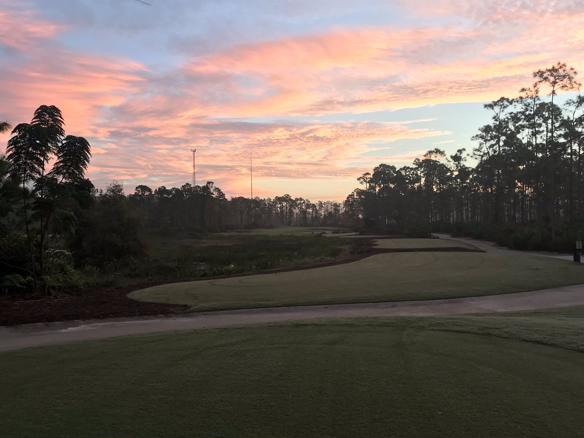 CaspioTurf's tweet photo. No. 7 here at #OldCorkscrew. A 244yrd par 3 with a 3,300sqft 2 tiered green. Good luck. #Golf #beautifulgolfcourses #gcsaa #myoffice https://t.co/2GT1rpSjkG