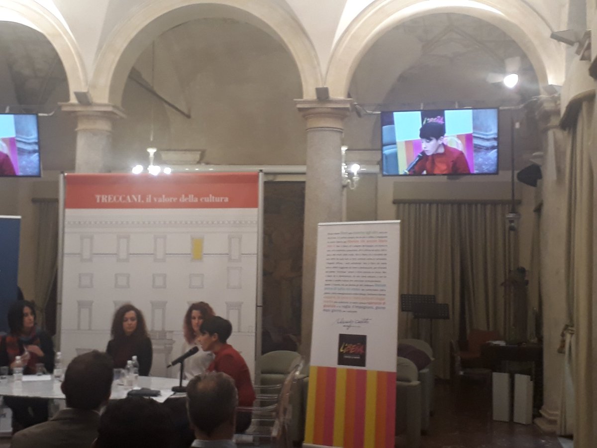 OpenCoesione's tweet photo. Alla presentazione #confiscatibene 2.0 @ilariadileva1 presenta il progetto @ascuoladioc,  il lavoro del Team @iConfiscati e #asocexp https://t.co/9JU64dCvb7