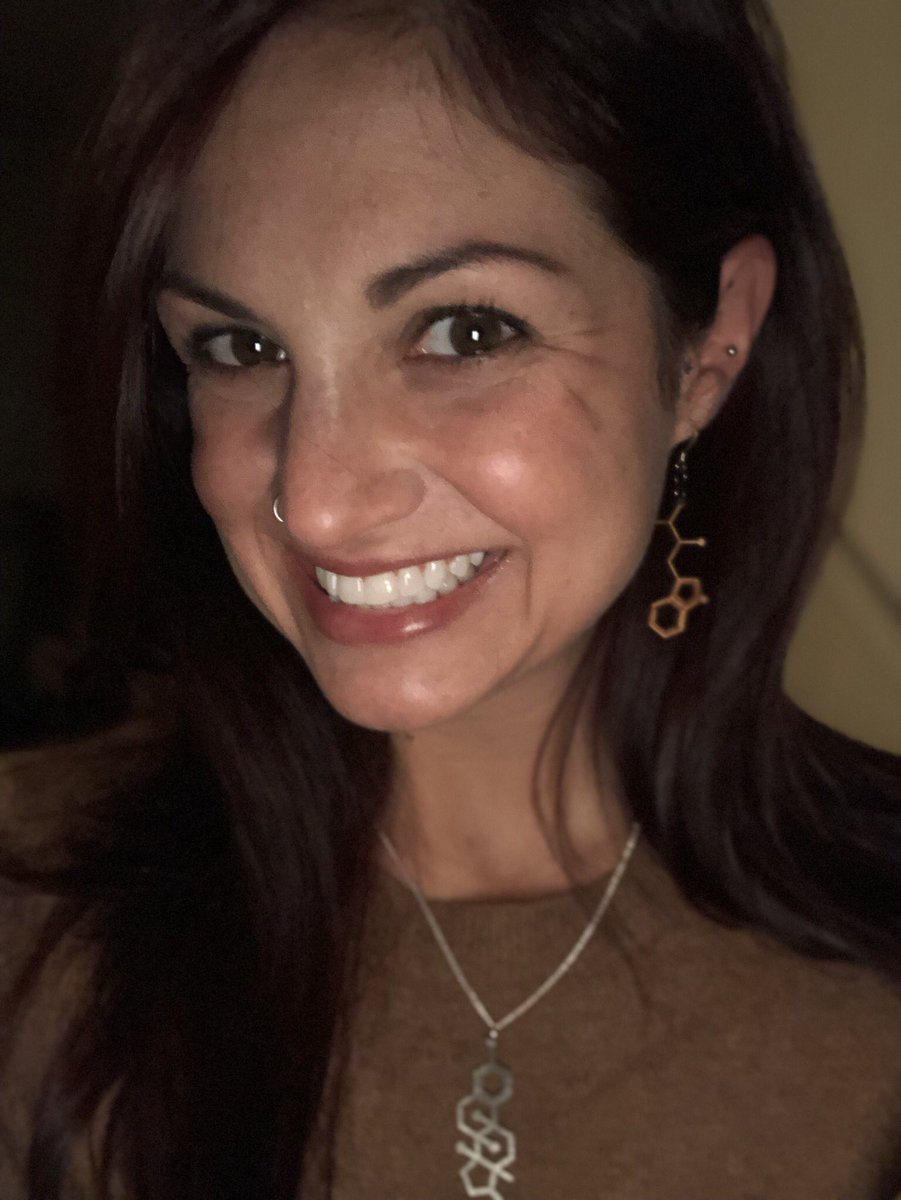APchemisMe's tweet image. Tryptophan earring for last day of work before 🦃 break. #chemnerd