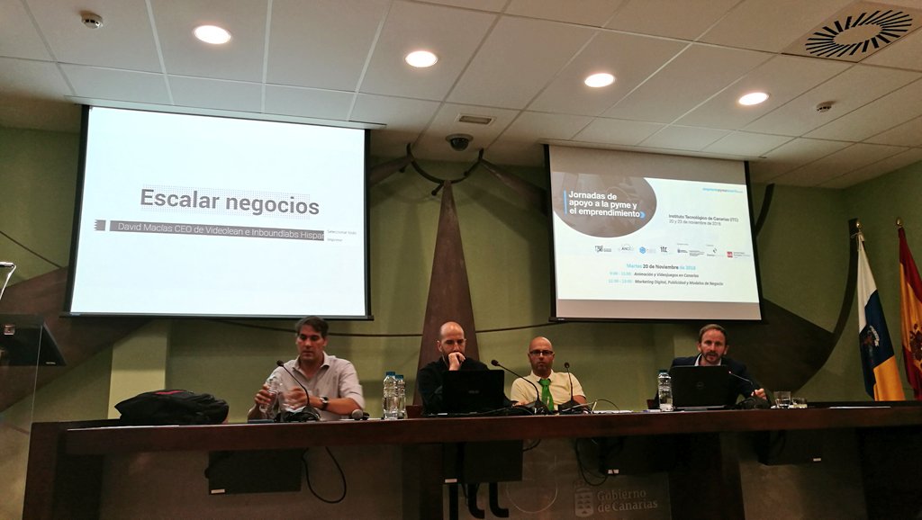 BrandPersonalES's tweet photo. En la Jornada de apoyo a la pyme y emprendedores, empieza el bloque sobre marketing digital con un gran amigo como David Macías y un gran profesional como Waldemar Lemanczyk #HacemosMarketing #Emprendedores https://t.co/llwYaHwhpY