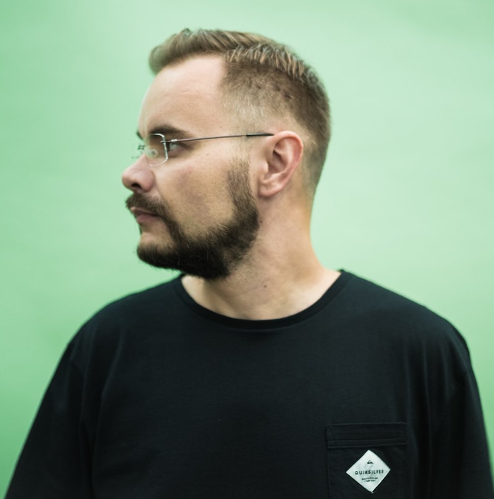 radiofm's tweet photo. Dnes Paľa Hubináka v programe Pohoda_FM navštívi hudobník Marek Moe Novák, člen kapely Solid Move a bývalej formácie A.M.O. Nalaďte si nás už po 20:00!
#pohodafm #efemko #solidmove #amo https://t.co/RWciJjmfLS
