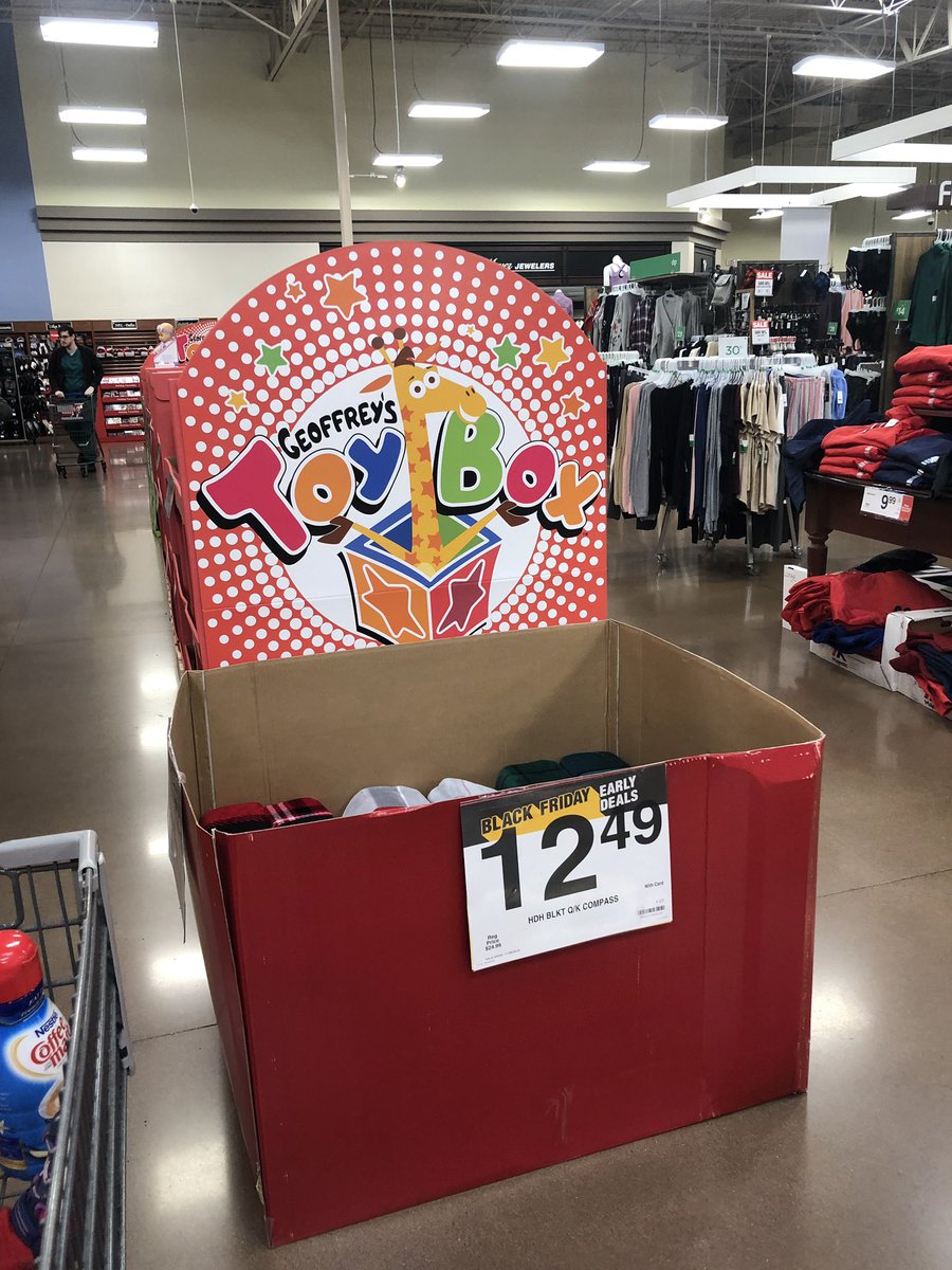 AaronNolanNews's tweet photo. Is @ToysRUs Back? 

I found #GeoffreysToyBox at @kroger in West Little Rock. 
🎁🎄🎁🎄🎁🎄🎁🎄🎁🎄🎁🎄

#IDontWannaGrowUp https://t.co/HN3Ij3p7kY