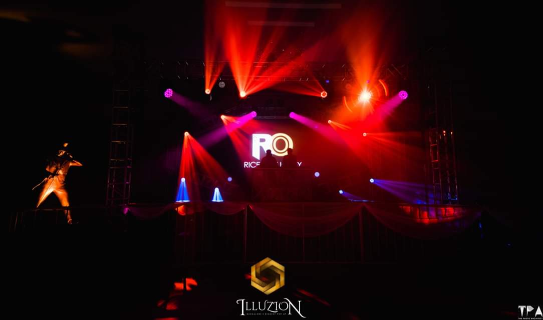 One of the biggest parties we threw this year. 1500+ Happy faces this #Diwali :) #RO #Illuzion