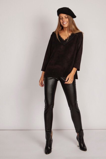 collection_iris's tweet photo. Nuestro Martes, 💥
Pantalón elástico combinado de goma y polipiel combinado con camisa negra.

https://t.co/xpKSbgxCz1 https://t.co/blcQ01GWPr