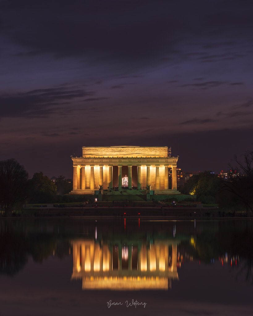 “Mighty” - “Let us have faith that right makes might, and in that faith, let us, to the end, dare to do our duty as we understand it.” #landscapelovers #landscape #YourShot #nationalmall #NatGeo #masterpiece #nikon #nikonphotography