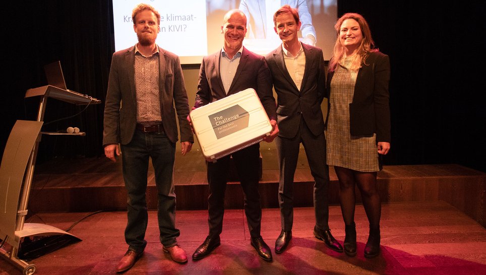 FD_BNR_LIVE's tweet photo. Deze drie duurzame engineers strijden morgen voor de titel Best Engineer 2018. Wil jij alles weten over hun oplossing voor het klimaatprobleem? https://t.co/QZiDwCyoPj #thechallengeengineering https://t.co/iUt9si5d1c