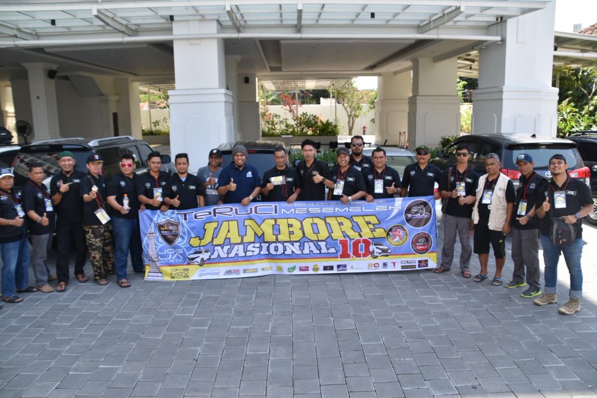 TeruciC's tweet photo. #JamboreTeRuCi2018
#jamnasteruci2018 #terucismartdriving
#teruciers #TRDindonesia #TRD #anekapiranti #daihatsuind #toyotaid #stpindonesia #satulagidarimayora #cumantoyotaygbisa #toyotaprivilage #SolidGuyubEksis #beranijoinberanikopdarberanitouring
@Teruciers https://t.co/FIJ28Qz8ih
