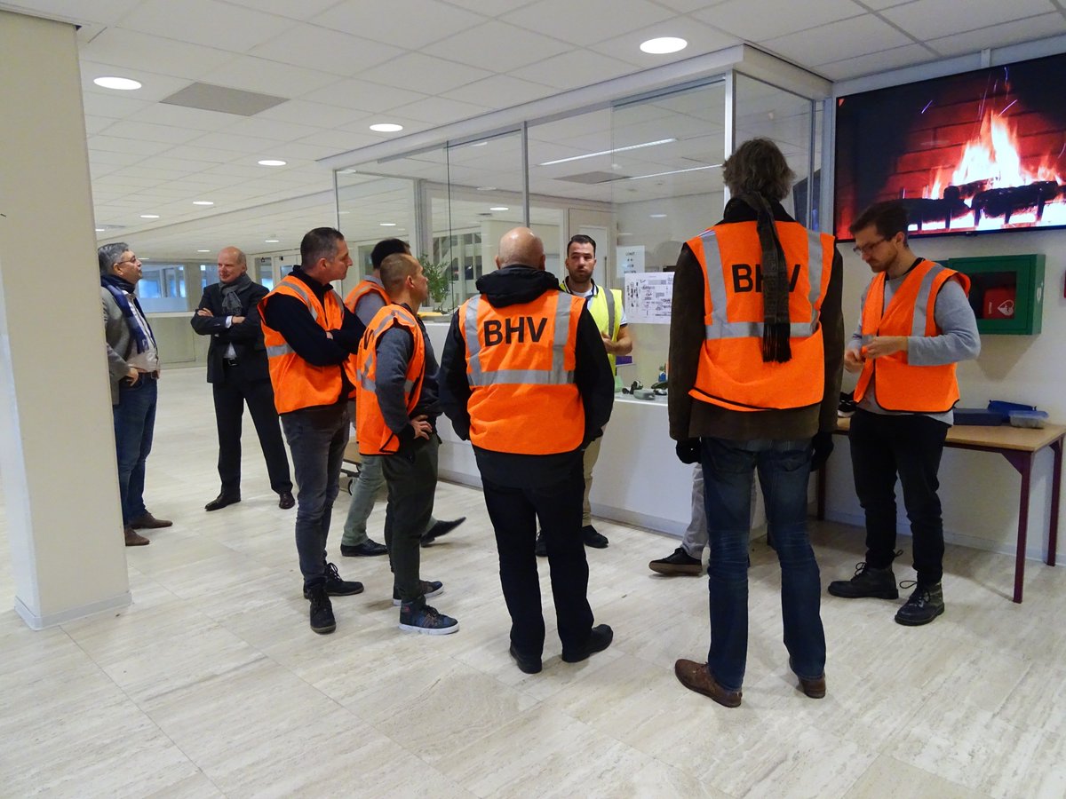 Succesvolle #ontruimingsoefening op ons Comenius College <a href="/JohanVeenstra2/">Comenius College</a>