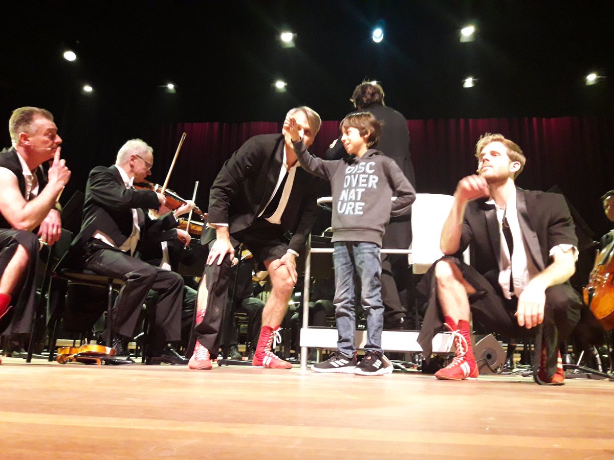 OBSTuimelaar's tweet photo. Wat is dit gaaf! Culturele muzikale vorming in de Blauwe Kei #Rhythmix #PhilharmonieZuidnederland #Percossa @cultuurkade @SAAMscholen @blauwekei https://t.co/DK1Trqeplr