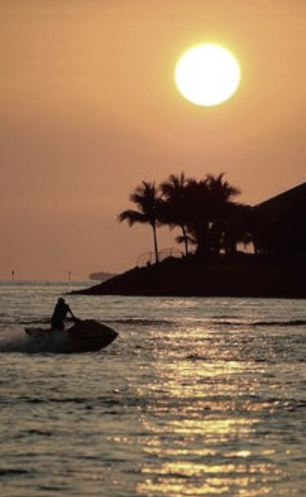 وإنك لأعظم من النسيان 
 وأن تمحى من الذاكره
#ملاذ_الروح