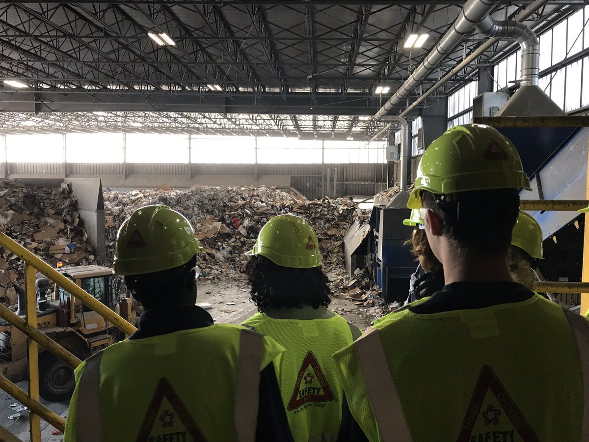Lynnear3's tweet image. Principia sustainability students get a first hand look at the sheer amount of stuff we consume and discard with a visit to our local landfill and MRF (material recovery facility).  Eye opening and thought provoking.  #Principia #experientialed