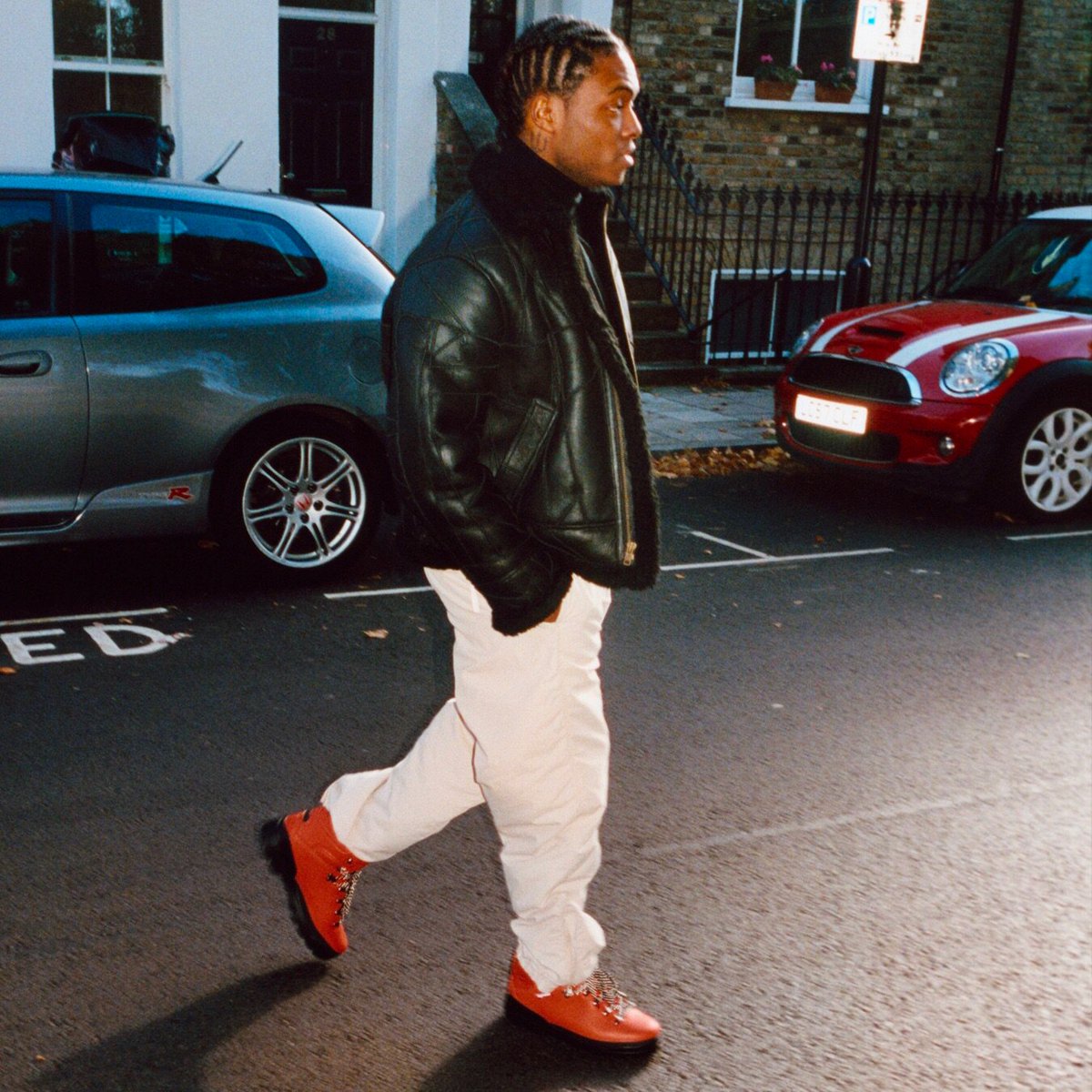 supreme world hiker