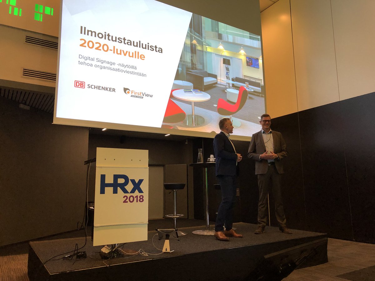 FT_FirstView's tweet image. Hetki sitten HRx:n lavalla meidän Tommi ja DB Schenkerin viestintä- ja markkinointijohtaja Pasi Ripatti puhuivat siitä, miten digital signage -näytöillä saadaan tehoa organisaatioviestintään. Kiitos @pasiripatti ja @hogmander! #hrx #meneeköviestiperille