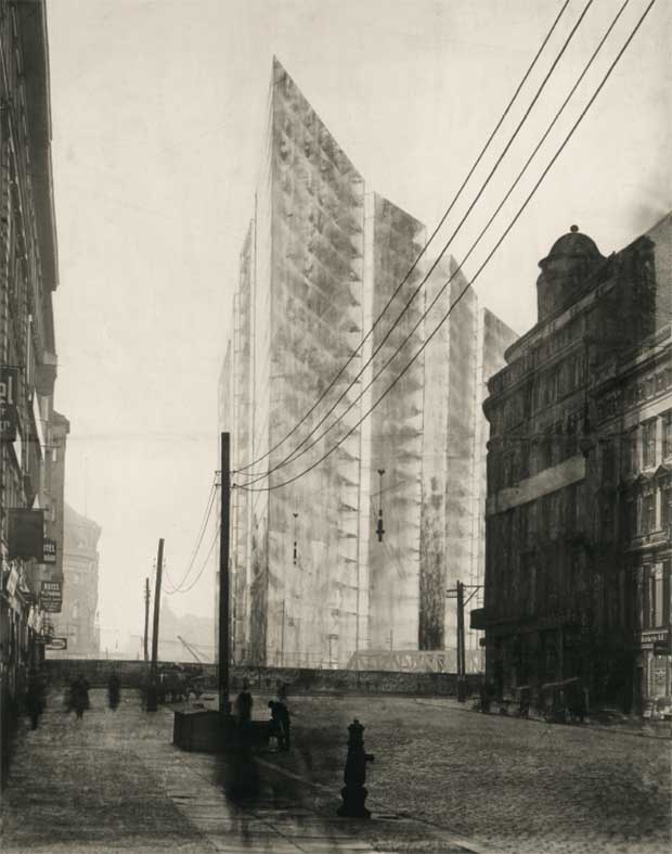 MFernandaJaua's tweet photo. Mies van der Rohe, rascacielos en Friedrichstraße 1921 #UnbuiltTuesday #Unbuilt https://t.co/X9V56rs6cq