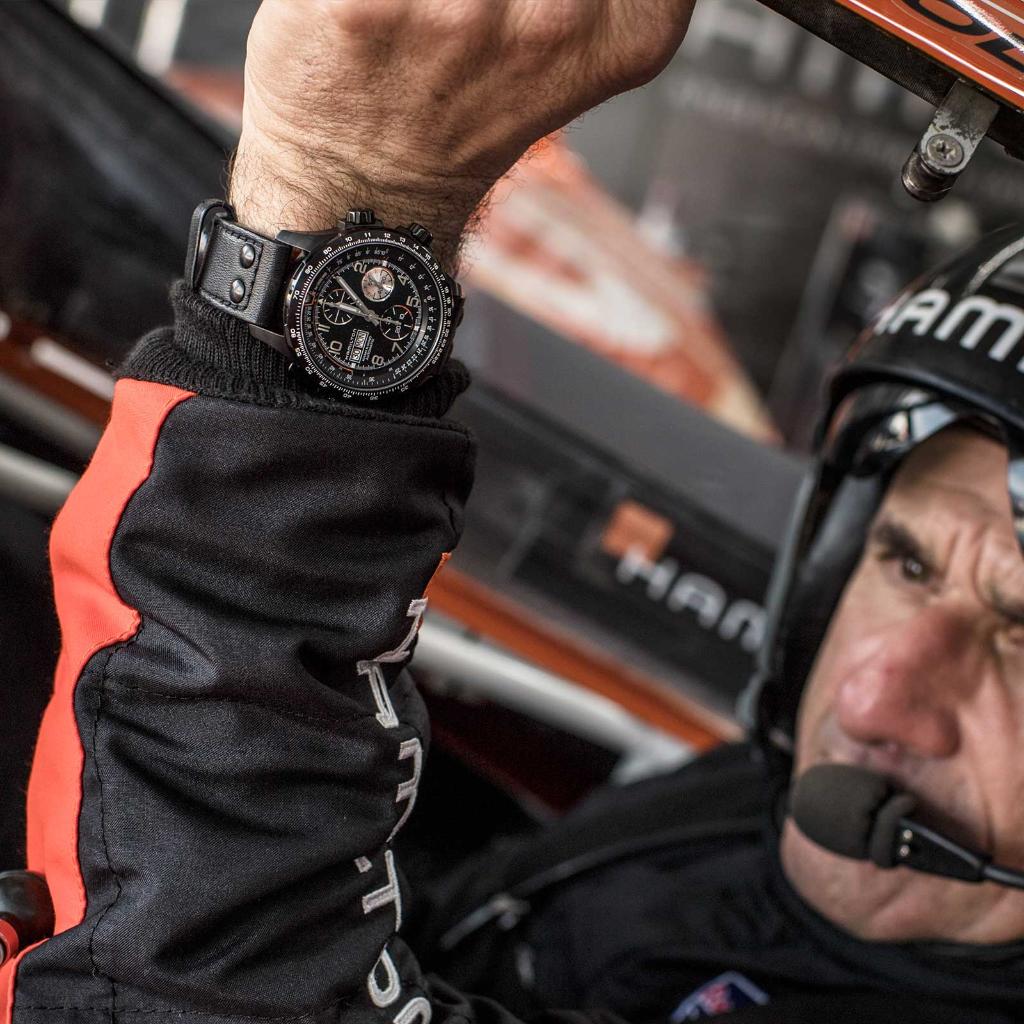 hamiltonwatch's tweet photo. The Khaki X-Wind Auto Chrono is packed with precision features for professional pilots and has a technical look that also suits urban aviators down to the ground. Discover the watch here: https://t.co/JGw4PWanKO #hamiltonwatch #NicolasIvanoff https://t.co/oQO3Atg3Dp