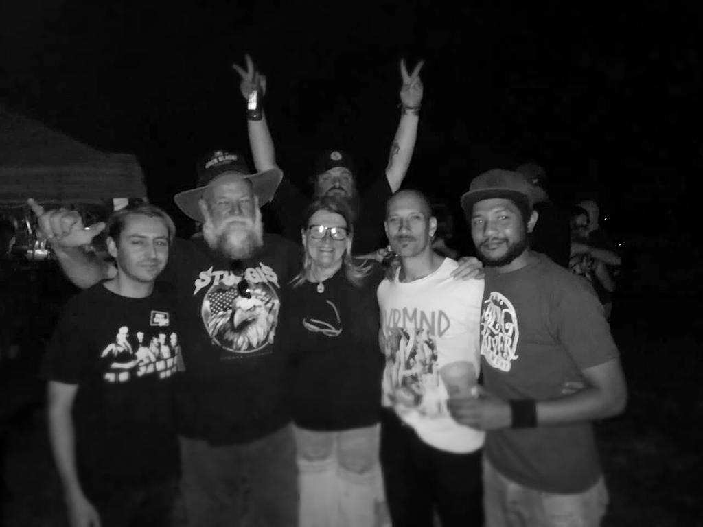 theijob's tweet photo. When friends from far away, (Karoo Saloon) surprise you in your own 'backyard'. It was a GREAT surprise! 🎉 https://t.co/Nfj2bHqwyd