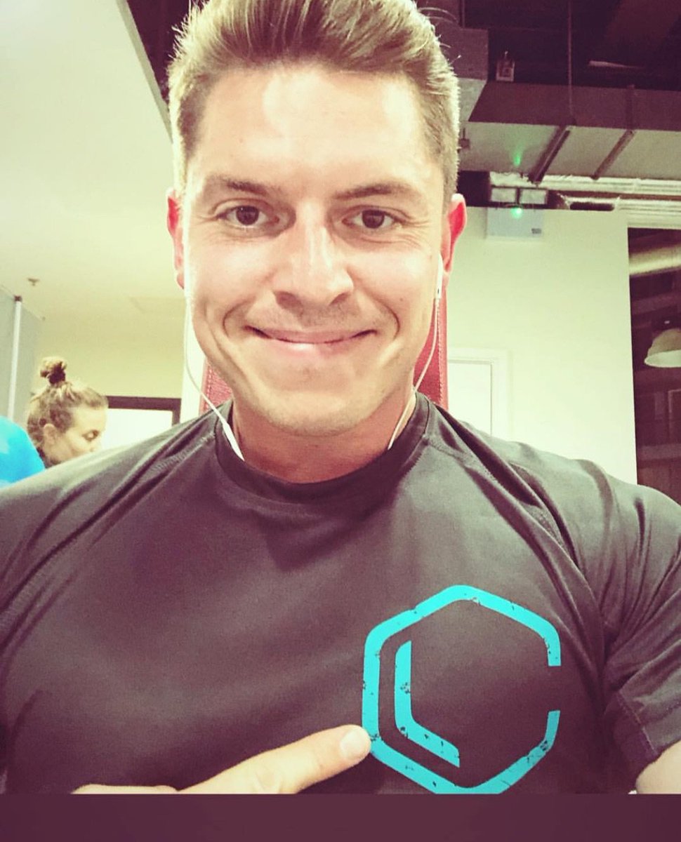DavidAtkinIG18's tweet photo. Good to be back in the gym after a slight #neck #injury Big thanks to @LondonCryo for fixing that! Great t-shirt to train in too #Athlete #training #cryo #Cryotherapy #InvictusGames2020TheHague #IAmInvictus #SportsRecovery #Recovery 😜#Hollywood #CatalogueModel https://t.co/a8p2aP8654