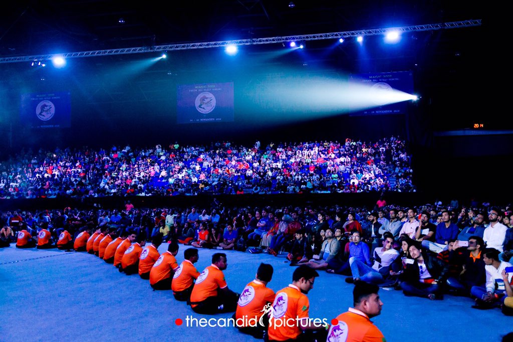 gauravbahirvani's tweet image. Some good memories from the City of Life. @YUVSTRONG12 I am sure we will do many more of these. #magic2018 @thev_official #bangkok #vodkaredbull  @aneeshgautam69 @sohan08