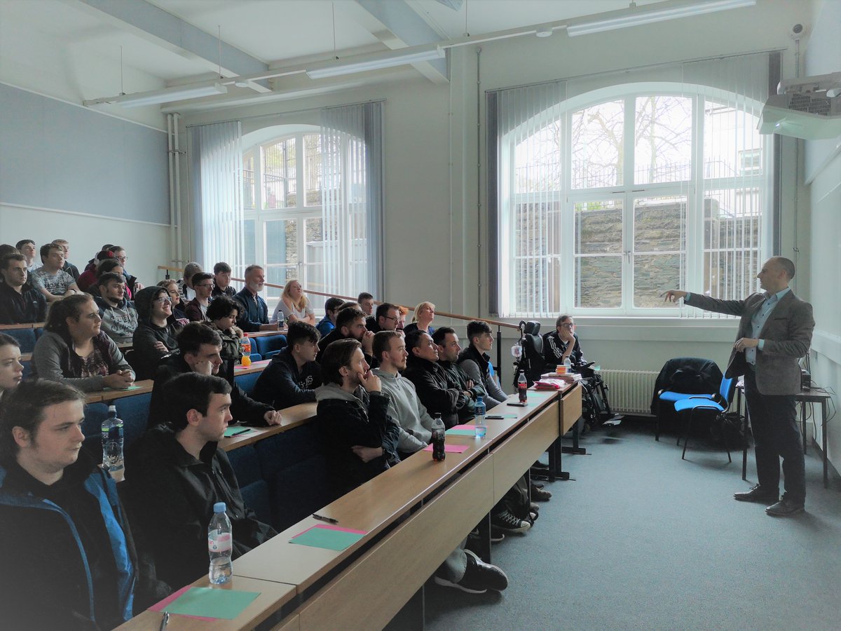 Connect_Talent1's tweet photo. #TuesdayMotivation We had an excellent time presenting to @mynwrc & @CareerReadyUK students about the importance of LinkedIn and giving insider tips on interviews!
#ConnectedTalent #LinkedIn #Employability #Career #Students #Success #Hiring #Internship #Marketing #Networking https://t.co/v6VCBAEHBy